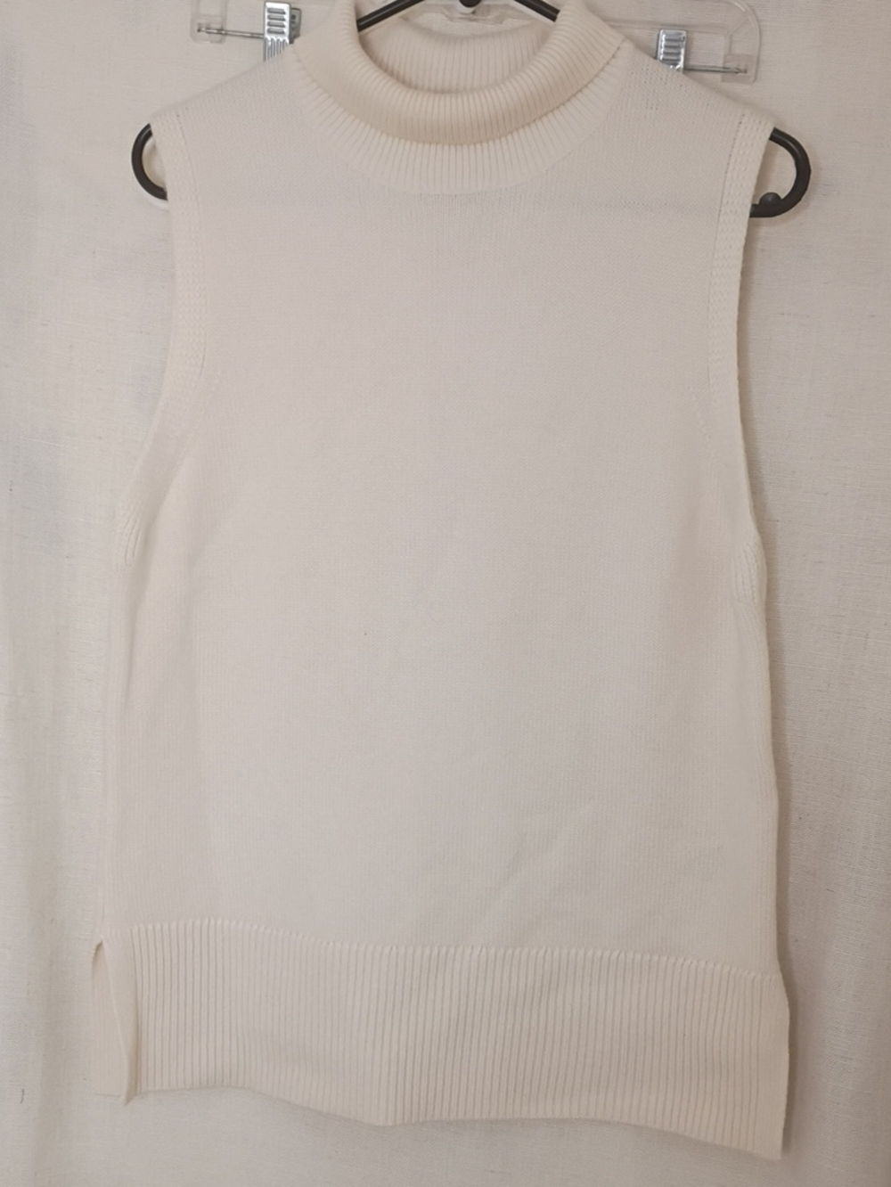 Babaton Cream Sleeveless Turtleneck Sweater